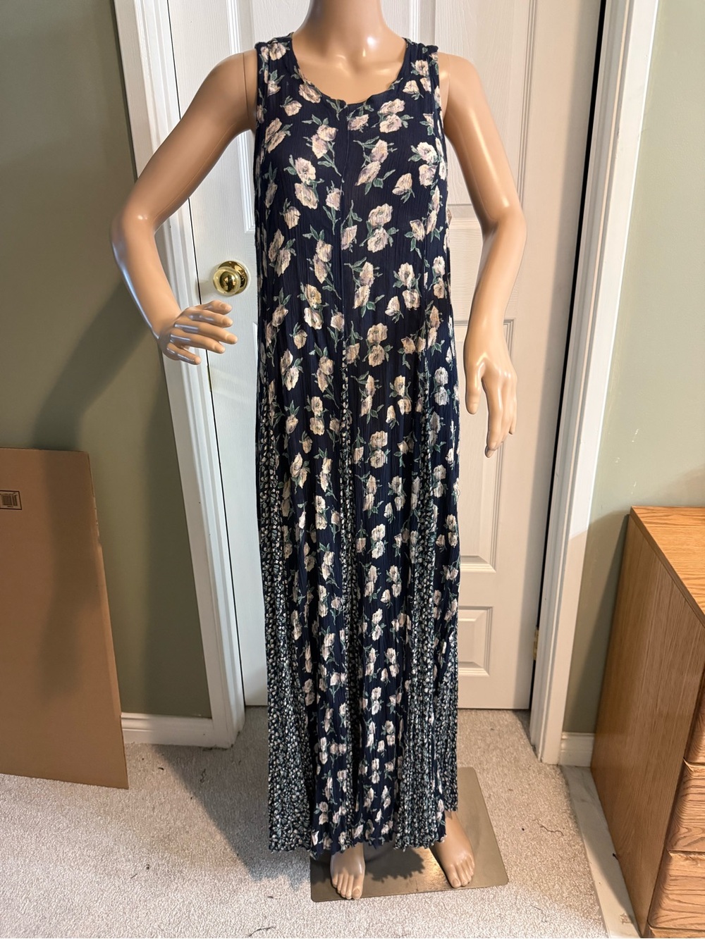 Vintage 90s Floral Dress M Rayon Crinkle Crepe Boho Hippie Cottagecore Navy Blue